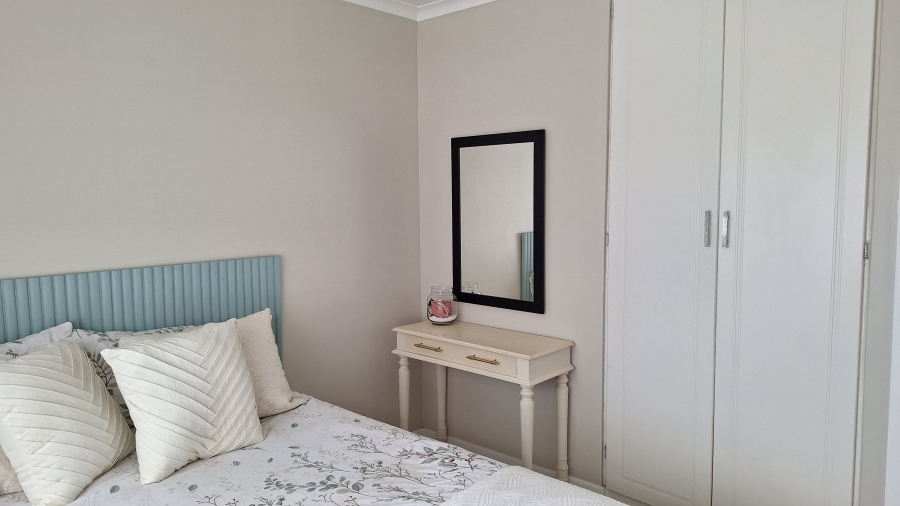 6 Bedroom Property for Sale in Gonubie Eastern Cape